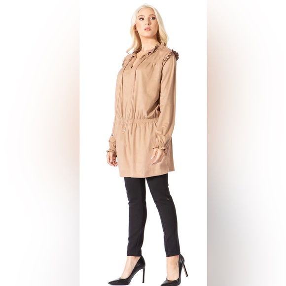 NWT Vertigo Ruffled Smocked Tunic Long Sleeve in Camel / Lightweight Faux Suede - Picture 3 of 14